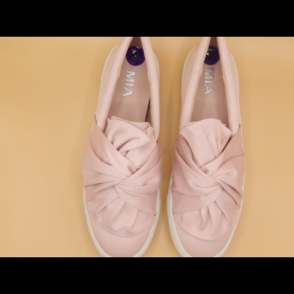 🌸 MIA ZANI BOW SNICKERS FOR LADIES - Picture 2 of 7